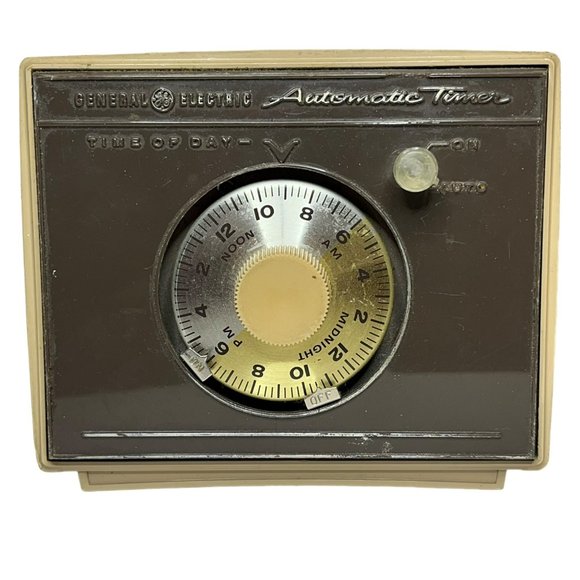 Vintage 1960's GE Automatic Electric Timer Model 8110A - Picture 1 of 8